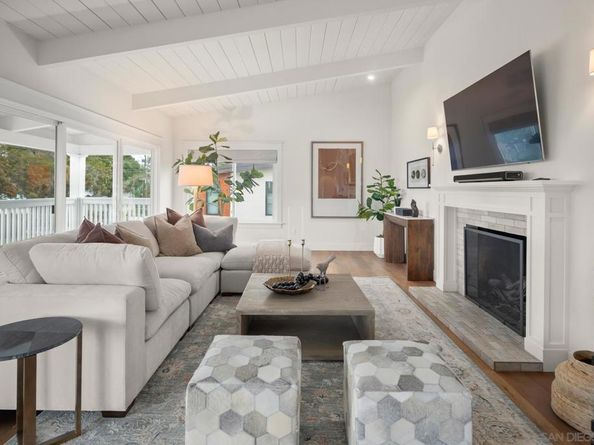 420 1st St, Coronado CA 92118