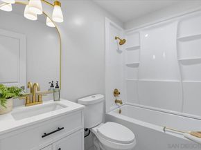 2039 Winnett St, San Diego CA 92114