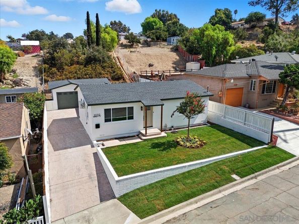 2039 Winnett St, San Diego CA 92114