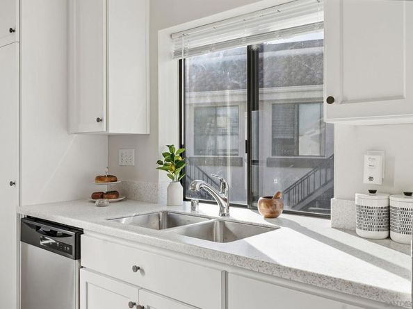 8485 Westmore RD APT 40, San Diego CA 92126