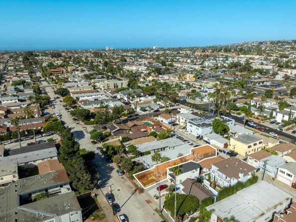 2136 Reed St, San Diego CA 92109