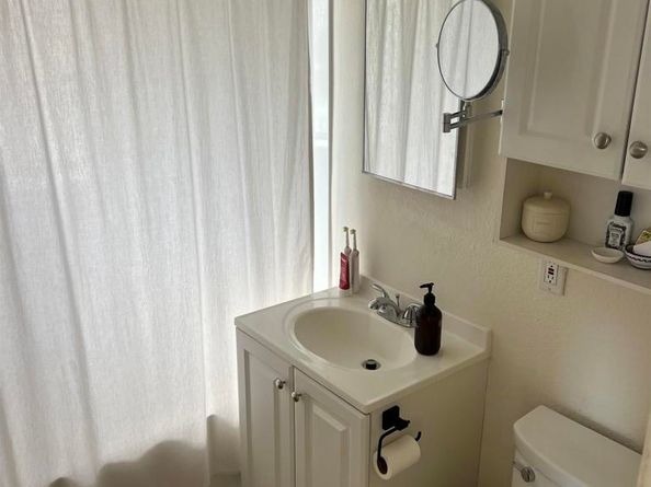 2136 Reed St, San Diego CA 92109