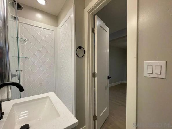 2136 Reed St, San Diego CA 92109