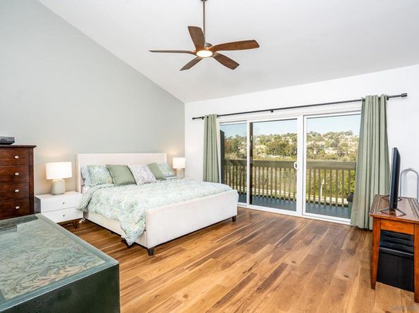 4718 Amberwood Ct, Carlsbad CA 92008