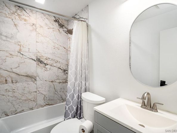 4718 Amberwood Ct, Carlsbad CA 92008