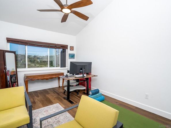 4718 Amberwood Ct, Carlsbad CA 92008