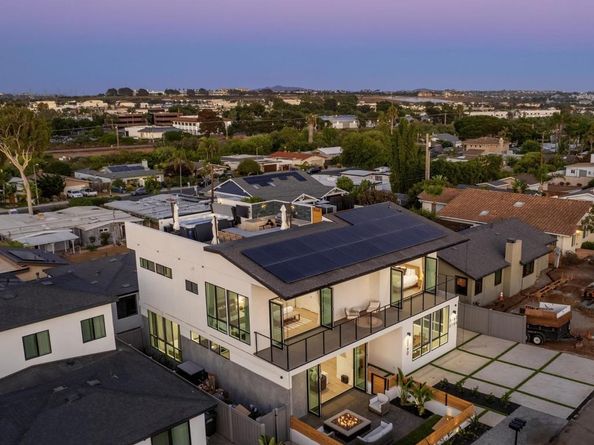 5140 Los Robles Drive, Carlsbad CA 92008