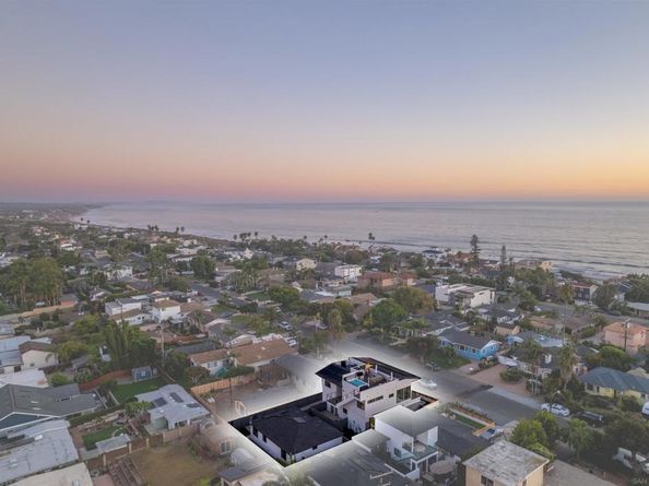 5140 Los Robles Drive, Carlsbad CA 92008