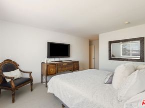 1535 S Bentley Avenue 301, Los Angeles CA 90025