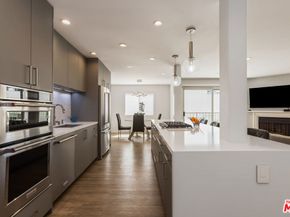 1535 S Bentley Avenue 301, Los Angeles CA 90025
