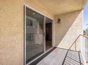 1535 S Bentley Avenue 301, Los Angeles CA 90025