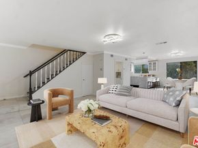 18316 Hatteras Street 21, Tarzana CA 91356