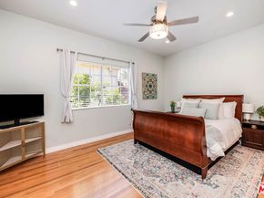 4444 Moorpark Way 202, Toluca Lake CA 91602