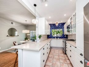 4444 Moorpark Way 202, Toluca Lake CA 91602