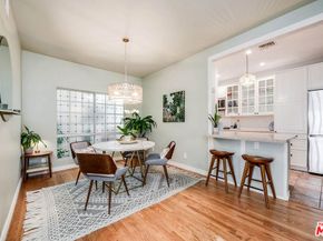 4444 Moorpark Way 202, Toluca Lake CA 91602