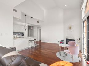 801 Lorraine Boulevard 301, Los Angeles CA 90005