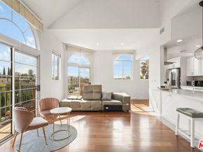 801 Lorraine Boulevard 301, Los Angeles CA 90005