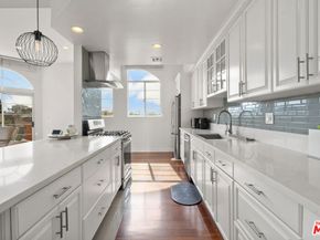 801 Lorraine Boulevard 301, Los Angeles CA 90005