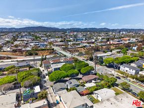 1754 11th Street 101, Santa Monica CA 90404