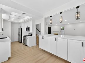 1754 11th Street 101, Santa Monica CA 90404