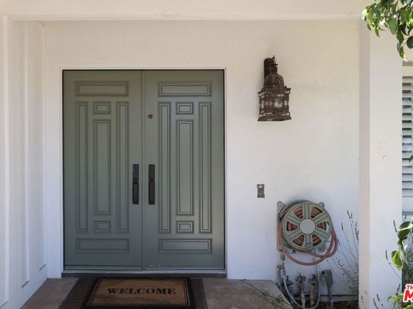 4729 Hermano Drive, Tarzana CA 91356