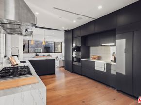 303 Venice Way, Venice CA 90291