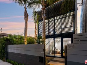 303 Venice Way, Venice CA 90291