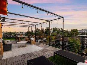303 Venice Way, Venice CA 90291