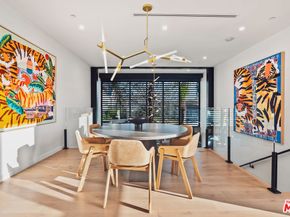 303 Venice Way, Venice CA 90291