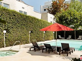1942 Grace Avenue 118, Los Angeles CA 90068
