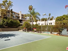 1942 Grace Avenue 118, Los Angeles CA 90068
