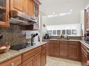 240 The 310, Redondo Beach CA 90277