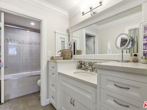 240 The 310, Redondo Beach CA 90277