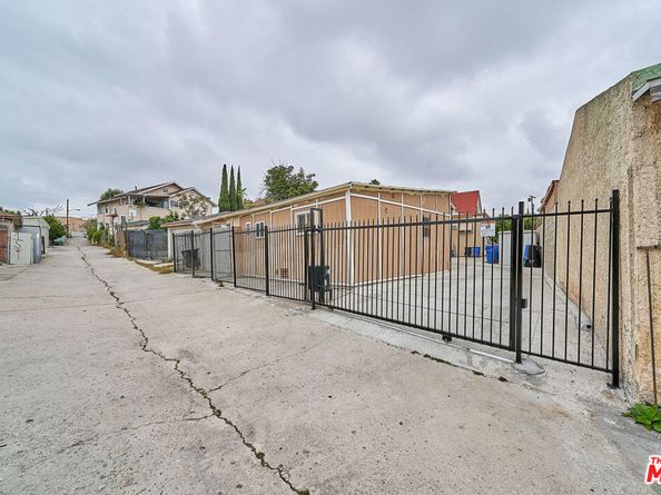 1616 Pennsylvania Avenue, Los Angeles CA 90033