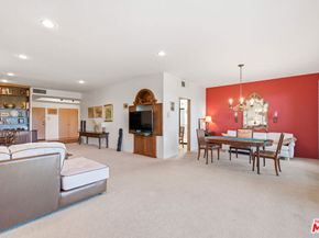 4454 Ventura Canyon Avenue 105, Sherman Oaks CA 91423