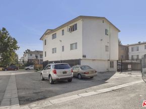 3867 Potomac Avenue, Los Angeles CA 90008