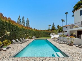 211 S Muirfield Road, Los Angeles CA 90004