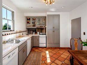 211 S Muirfield Road, Los Angeles CA 90004