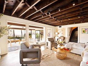 4818 Bonvue Avenue, Los Angeles CA 90027