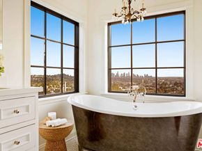 4818 Bonvue Avenue, Los Angeles CA 90027