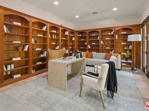 587 Entrada Drive, Santa Monica CA 90402