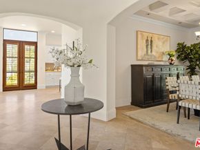 587 Entrada Drive, Santa Monica CA 90402