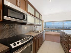 2220 Avenue Of The Stars 2203, Los Angeles CA 90067