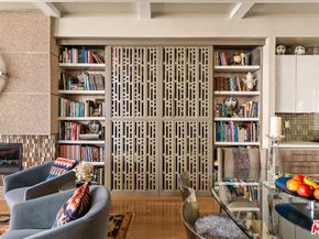 6732 W HEPBURN Way, Los Angeles CA 90038