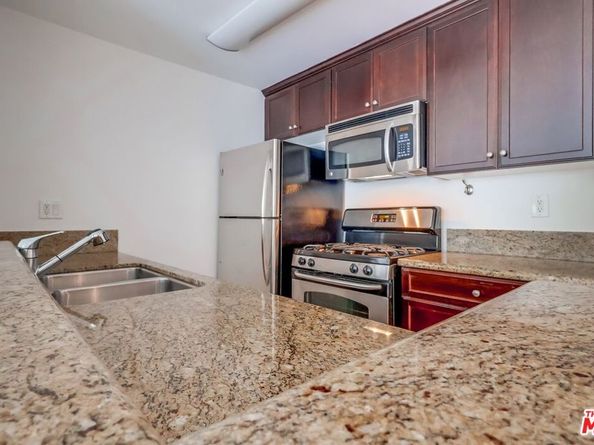 7320 Hawthorn Avenue 207, Los Angeles CA 90046