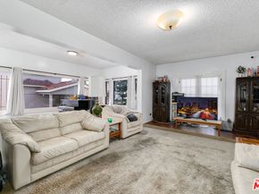 2136 S Victoria Avenue, Los Angeles CA 90016