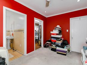 2136 S Victoria Avenue, Los Angeles CA 90016