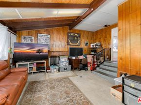 2136 S Victoria Avenue, Los Angeles CA 90016