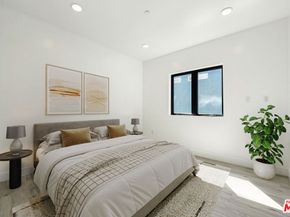 137 N Doheny Drive, West Hollywood CA 90048