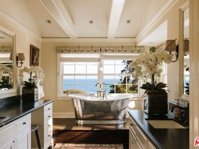 6825 Zumirez Drive, Malibu CA 90265